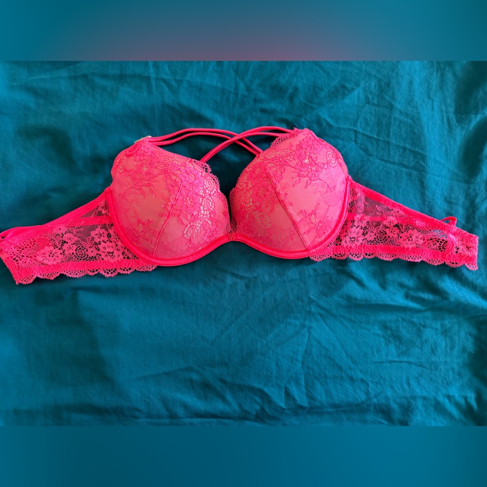 Victoria’s Secret 36B Pink Lace Convertible Bra